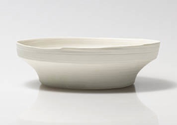 White Porcelain TAIZO KURODA 黒田泰蔵 Jar, white porcelain 白磁鉢 by Taizo Kuroda on artnet